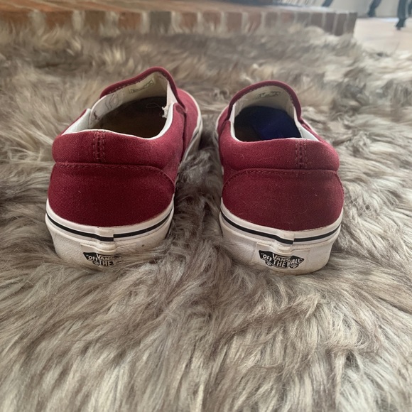 Maroon vans - Picture 3 of 4
